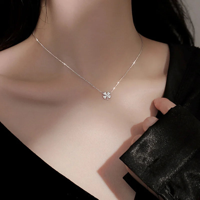 Fashion Four-leaf Clover Necklace Luck Leaves Crystal Zircon Pendant Clavicle Chain For Women Light Luxury Party Jewelry Gift