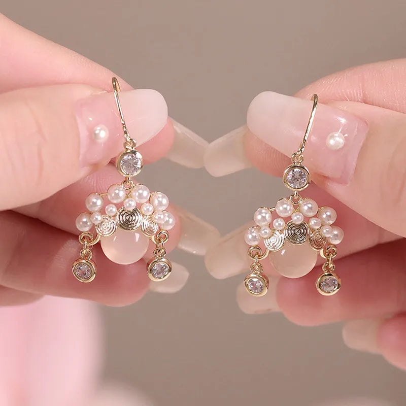 2022 New Trend Simulation Pearl Long Earrings Women's Flower Rhinestone Wedding Pendant Earrings Fashion Korean Jewelry Earrings